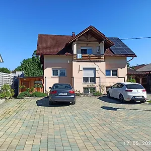  Appartement Vagon - Studio - Near Btc, Slovénie